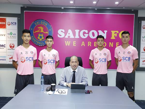 Tin bóng đá VN 12/2: CLB Sài Gòn gặp trục trặc việc đưa cầu thủ xuất ngoại